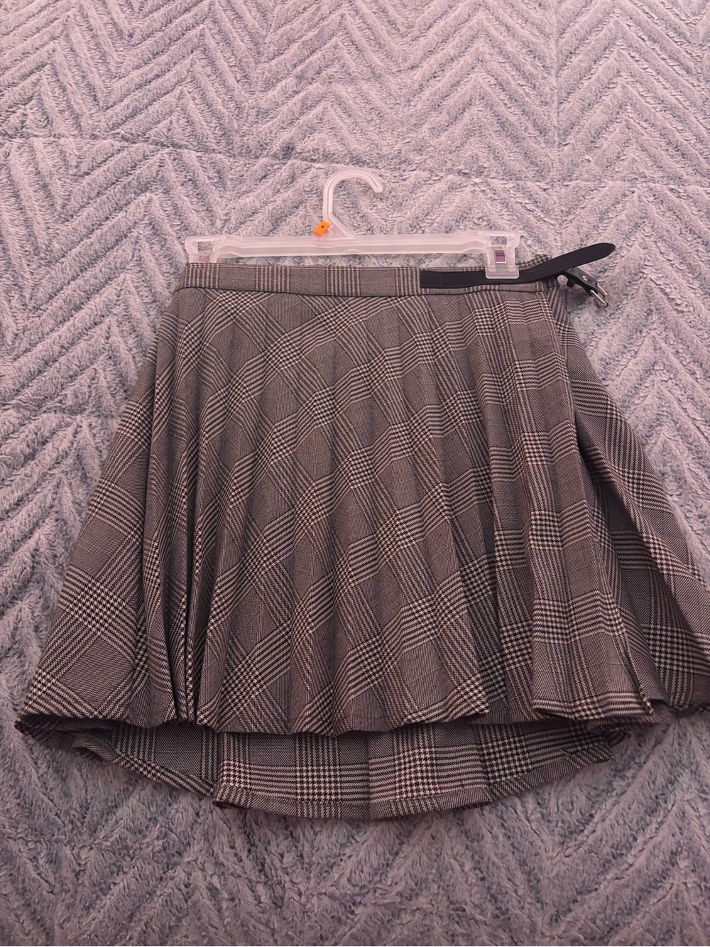 Forever 21 Gray Plaid Skirt